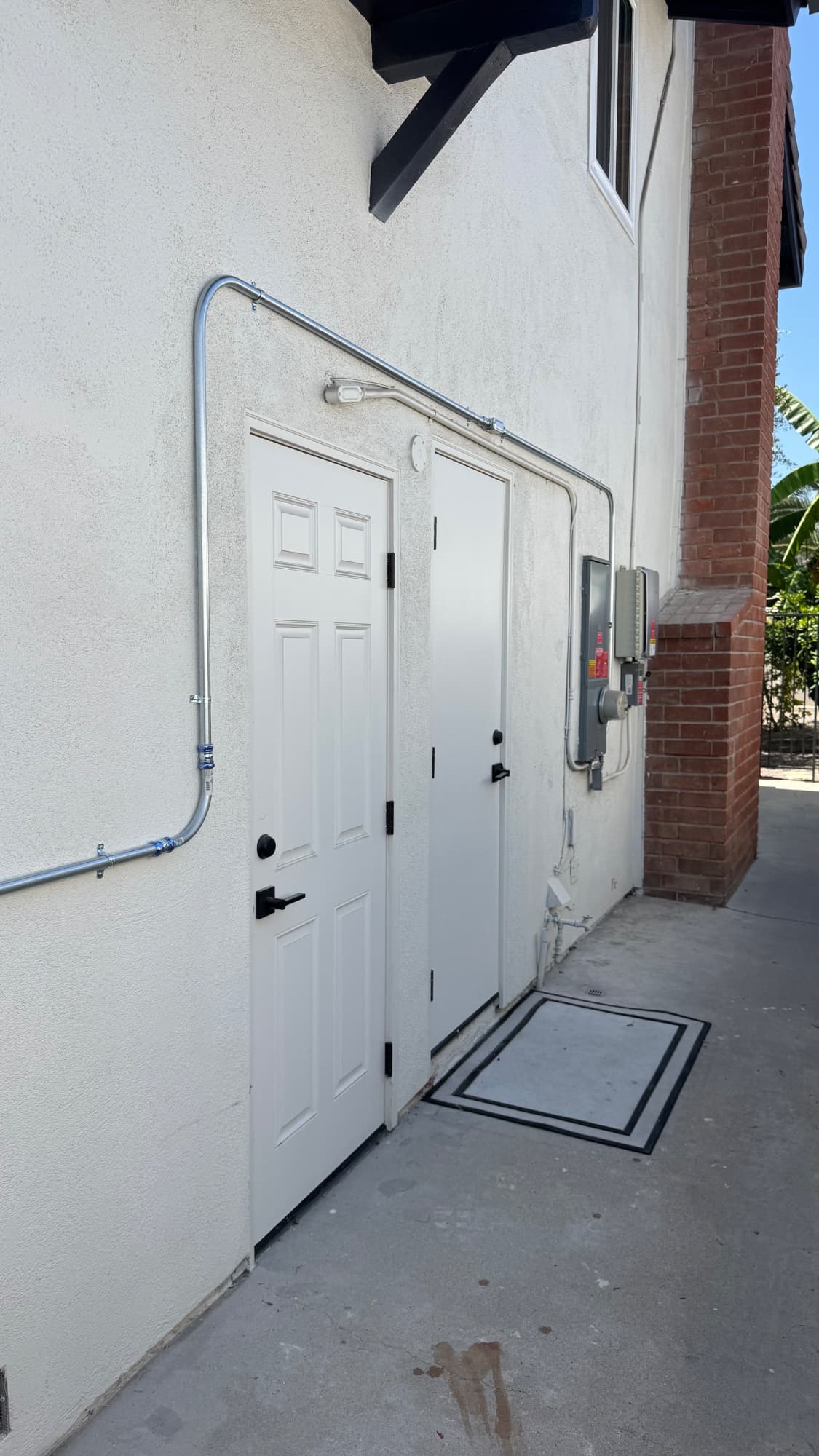 EMT conduit and disconnect switch 220volt